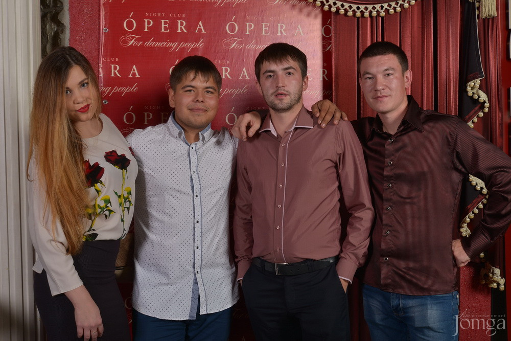 Фотография с Нам 8 лет! в Опера