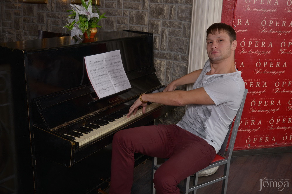 Фотография с Нам 8 лет! в Опера