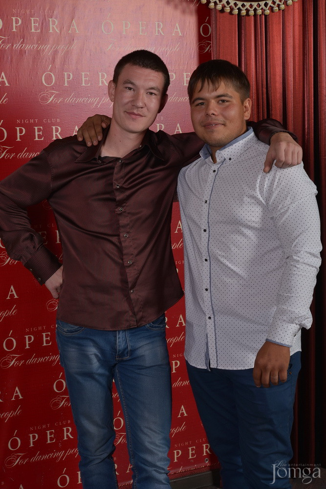 Фотография с Нам 8 лет! в Опера