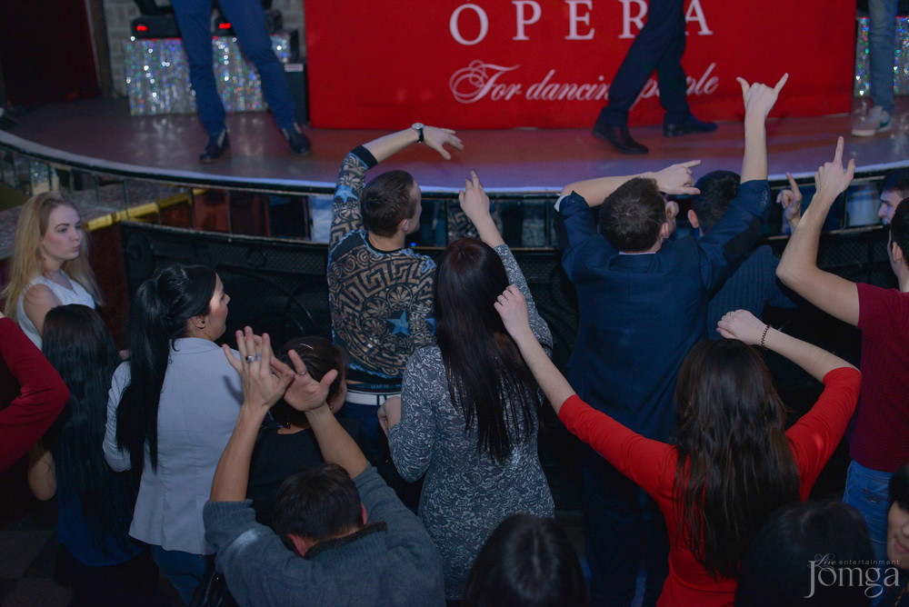 Фотография с Чак-чак party в Опера