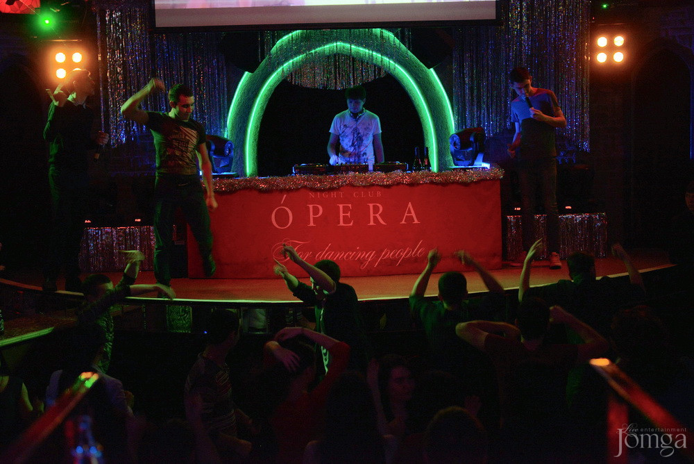 Фотография с Чак-чак party в Опера