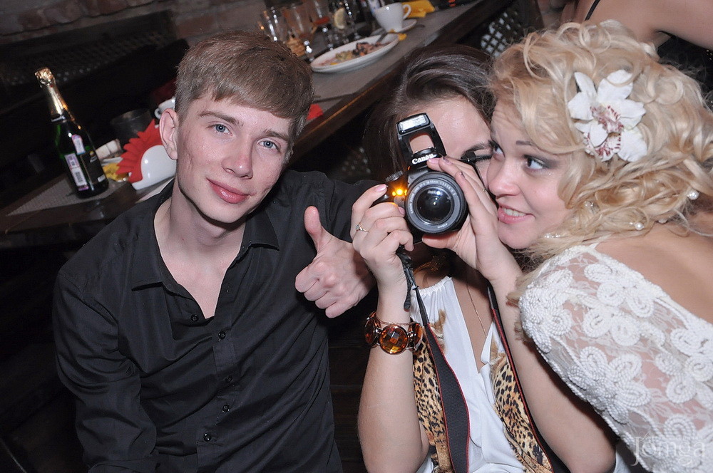 Фотография с 8 марта в Помегранат