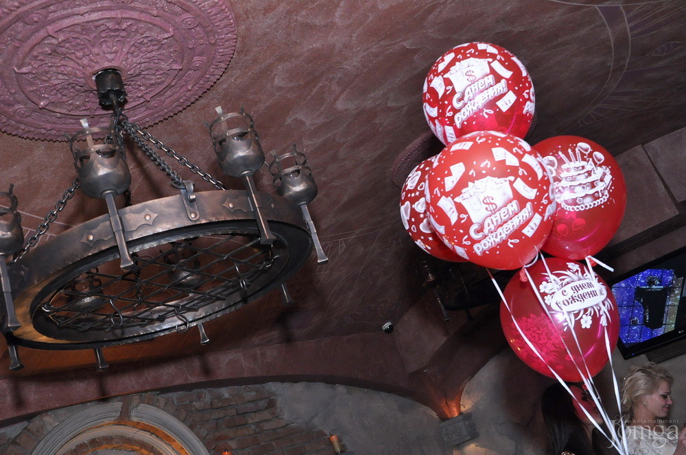 Фотография с 8 марта в Помегранат