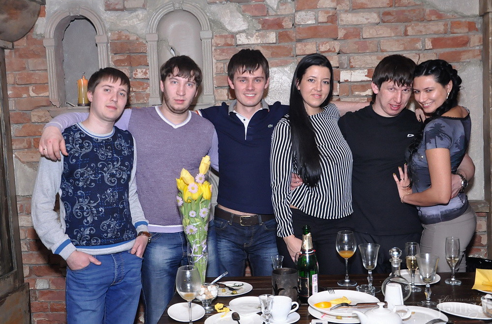 Фотография с 8 марта в Помегранат