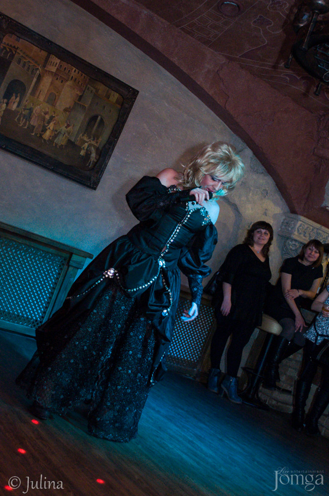 Фотография с Шоу двойников в Помегранат