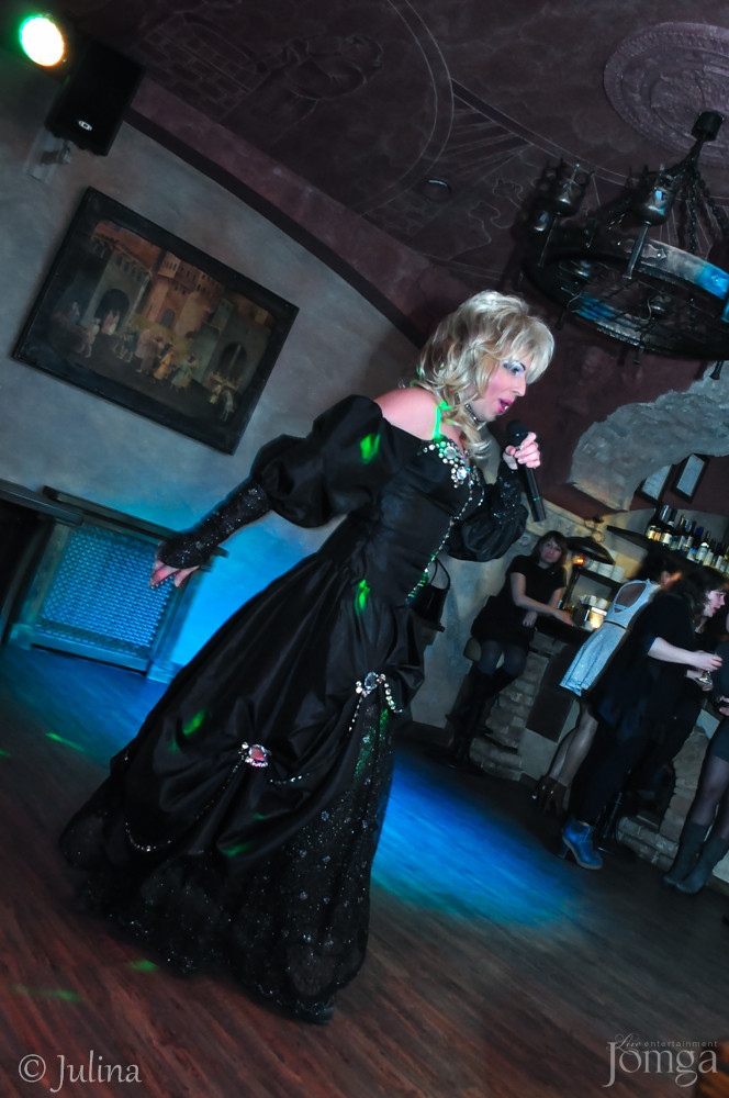 Фотография с Шоу двойников в Помегранат