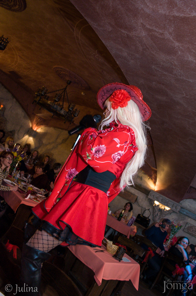 Фотография с Шоу двойников в Помегранат