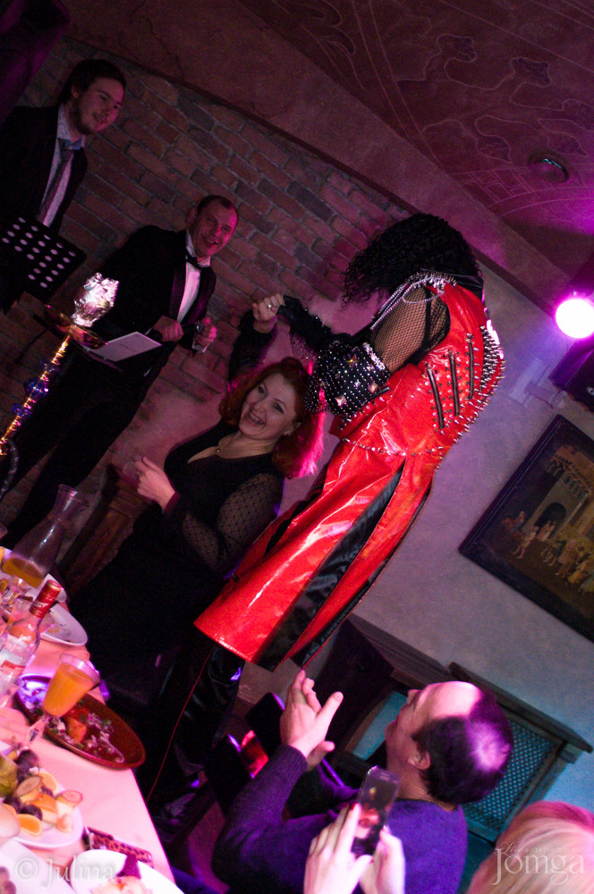 Фотография с Шоу двойников в Помегранат