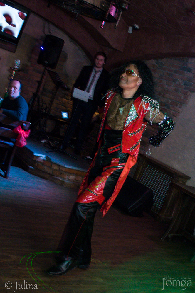 Фотография с Шоу двойников в Помегранат