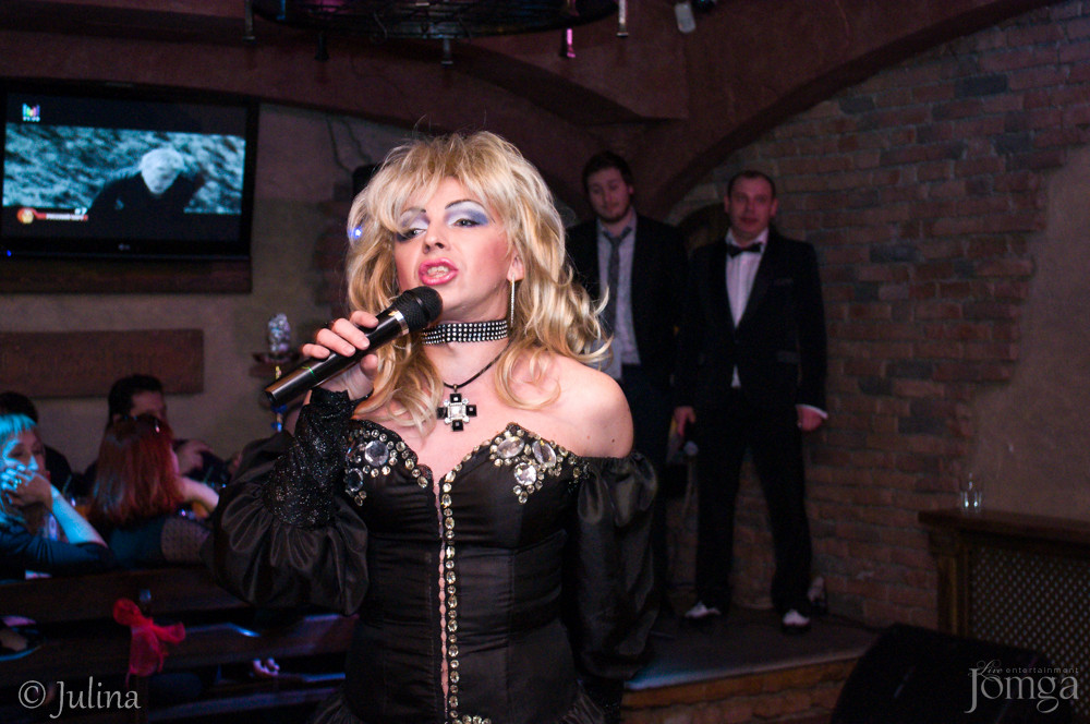 Фотография с Шоу двойников в Помегранат