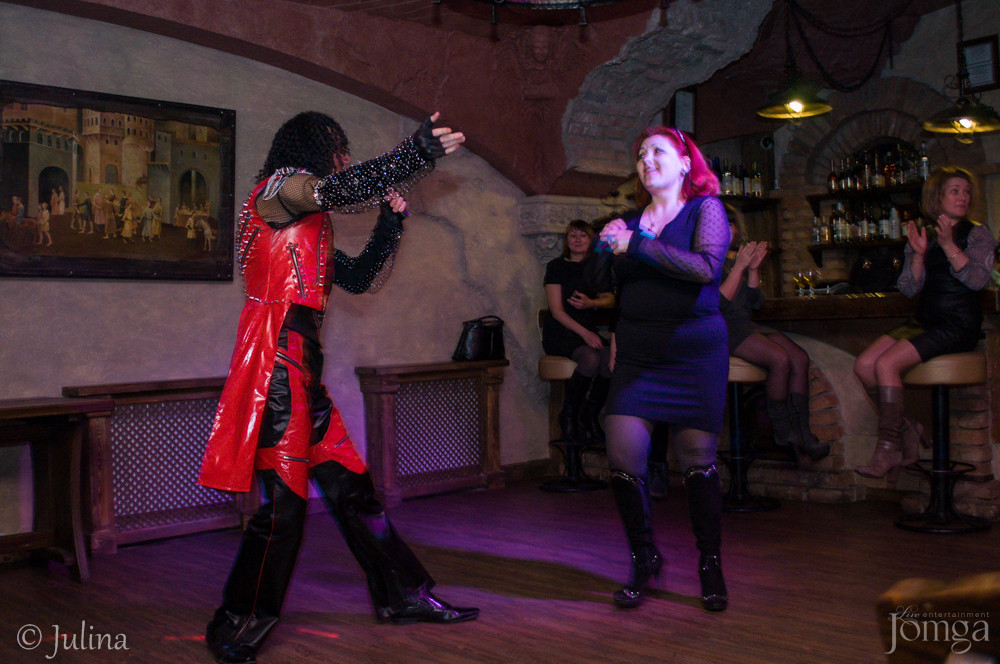 Фотография с Шоу двойников в Помегранат