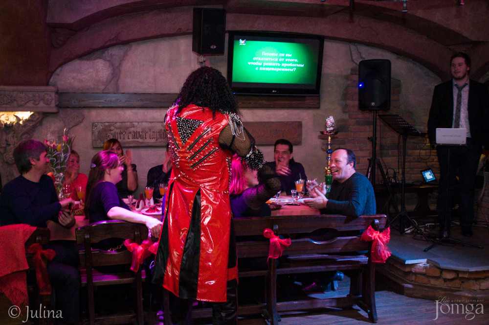 Фотография с Шоу двойников в Помегранат