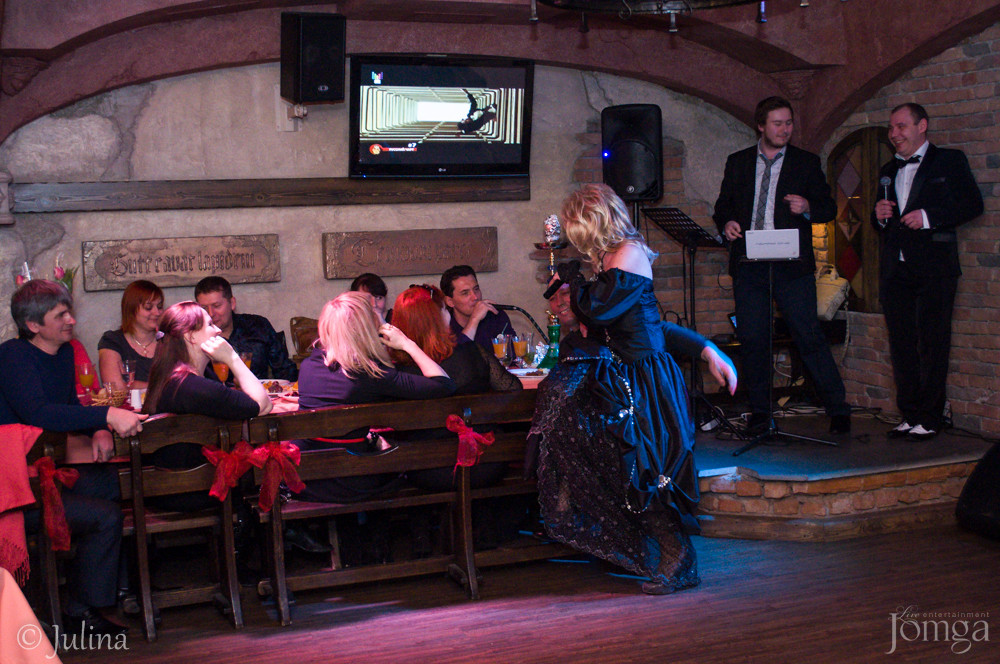 Фотография с Шоу двойников в Помегранат