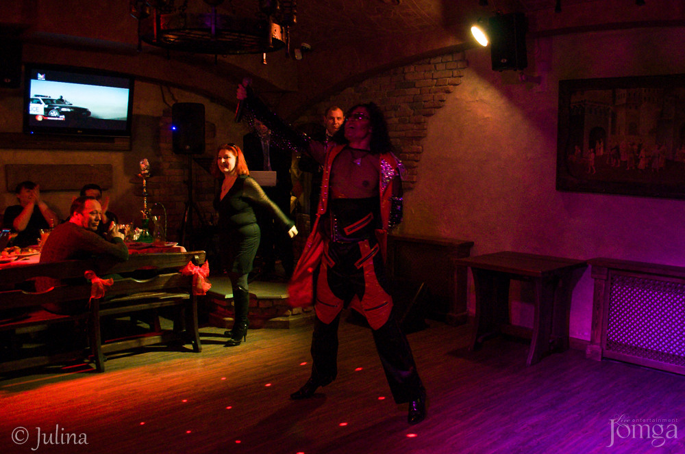 Фотография с Шоу двойников в Помегранат