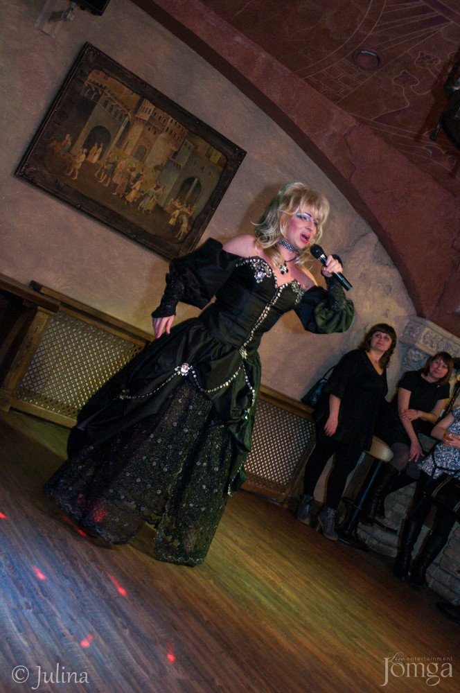 Фотография с Шоу двойников в Помегранат