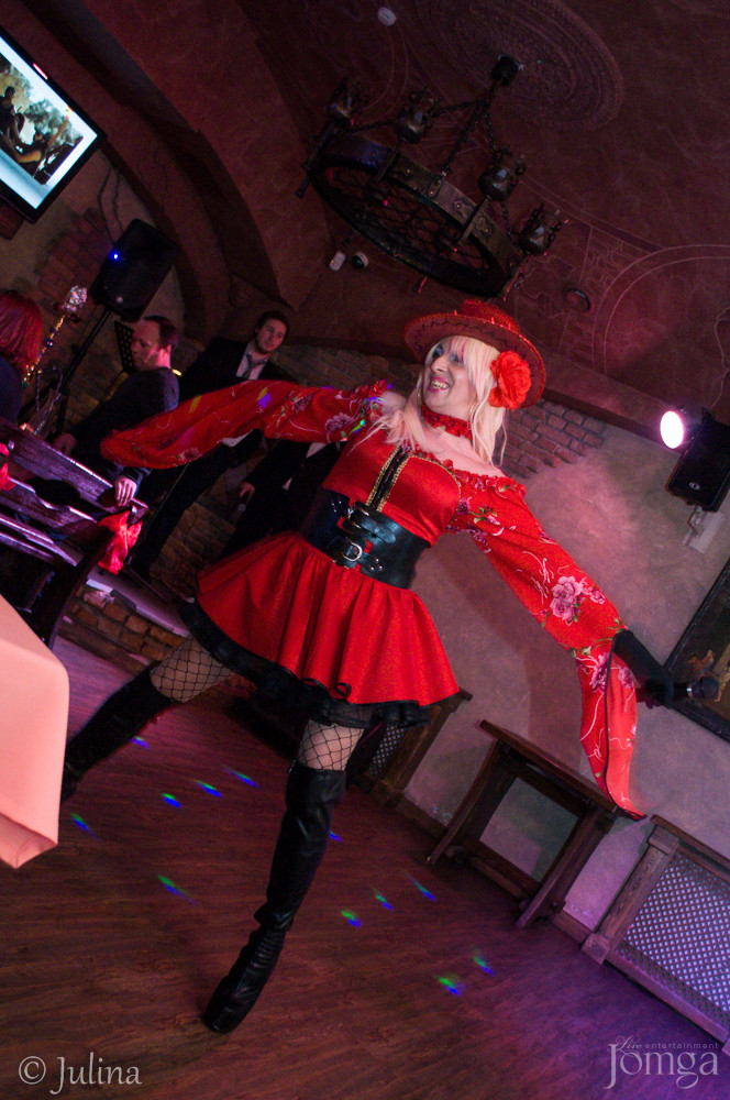 Фотография с Шоу двойников в Помегранат