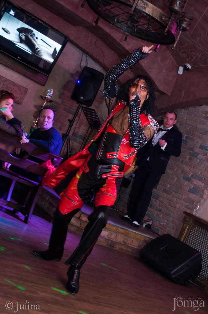 Фотография с Шоу двойников в Помегранат