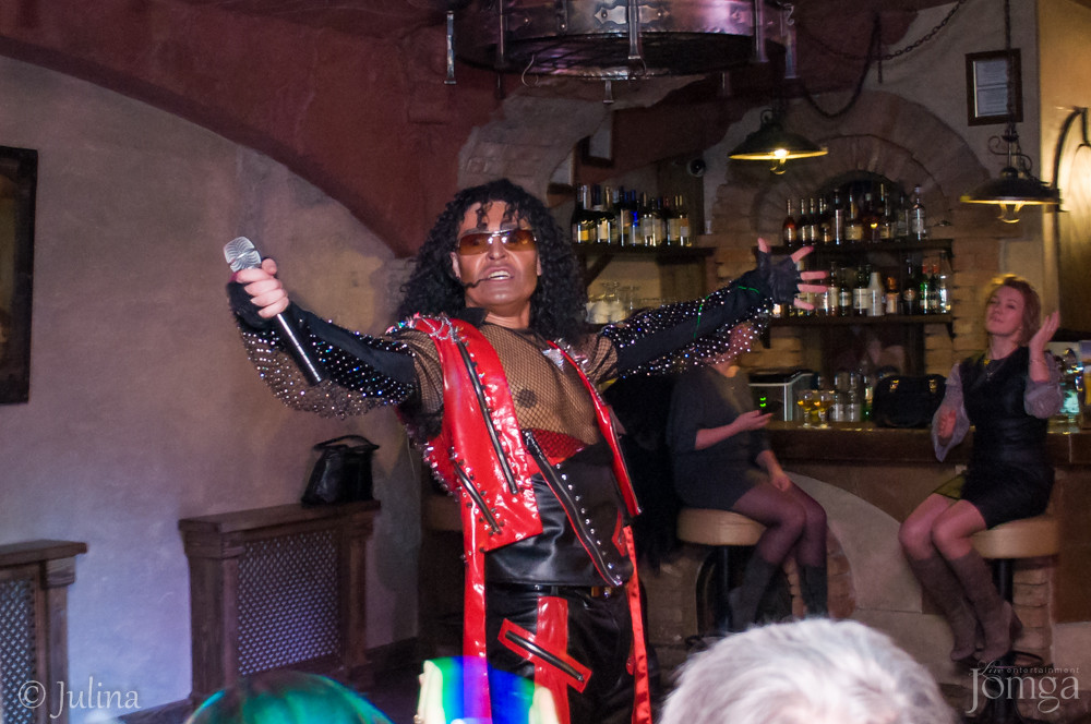 Фотография с Шоу двойников в Помегранат