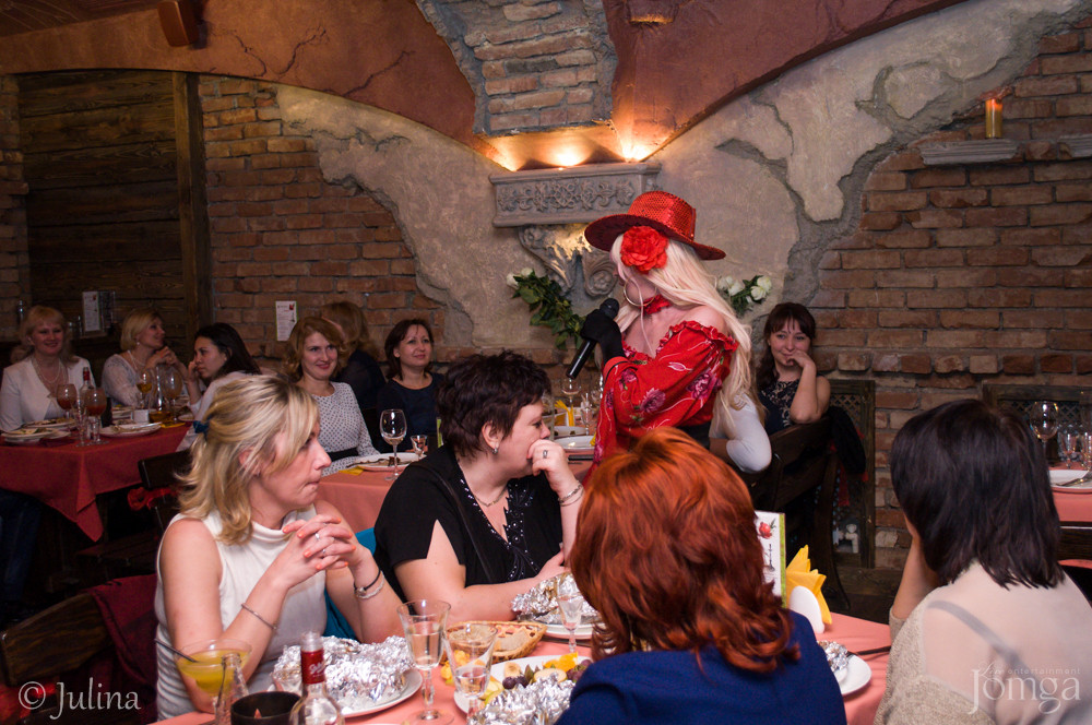 Фотография с Шоу двойников в Помегранат