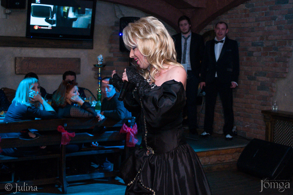 Фотография с Шоу двойников в Помегранат