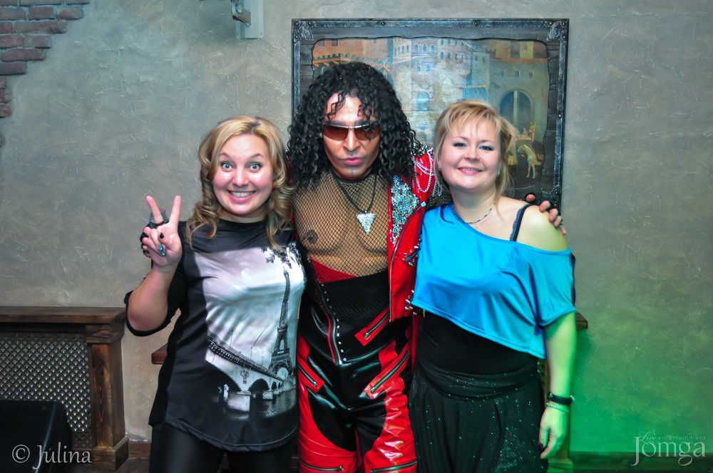 Фотография с Шоу двойников в Помегранат