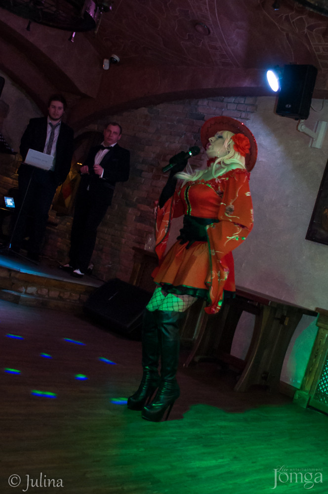 Фотография с Шоу двойников в Помегранат