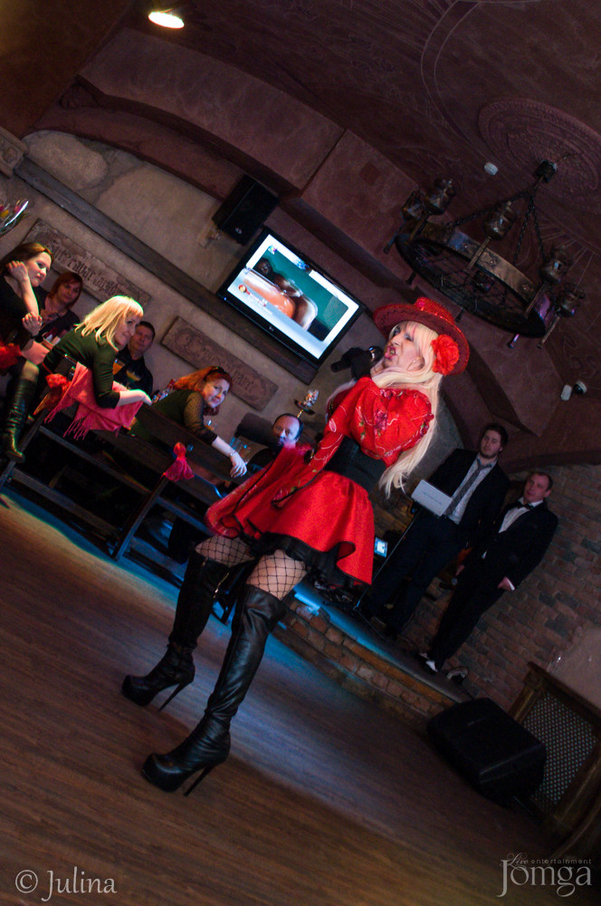 Фотография с Шоу двойников в Помегранат