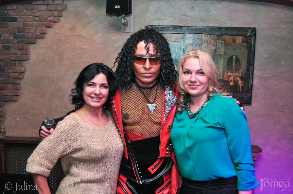 Фотография с Шоу двойников в Помегранат