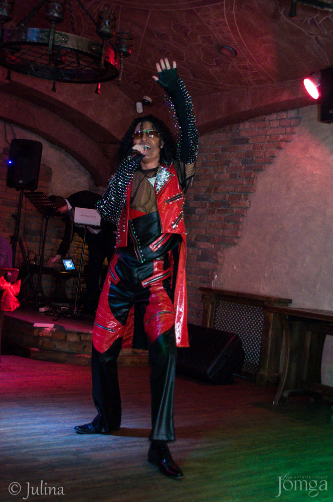 Фотография с Шоу двойников в Помегранат