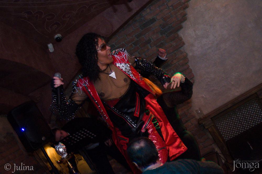 Фотография с Шоу двойников в Помегранат