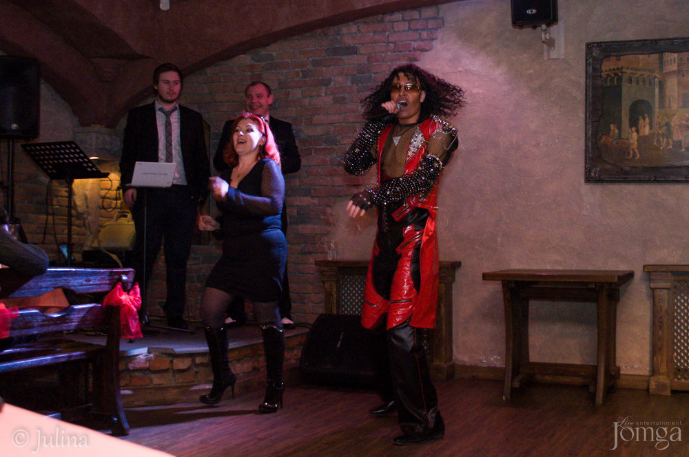 Фотография с Шоу двойников в Помегранат