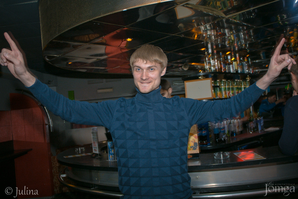 Фотография с Dj NIKI STOUN, DJ ARNESSI  в СТ КЛАБ 