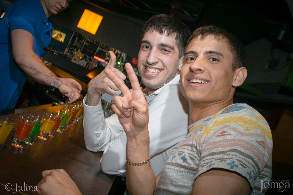 Фотография с Dj NIKI STOUN, DJ ARNESSI  в СТ КЛАБ 