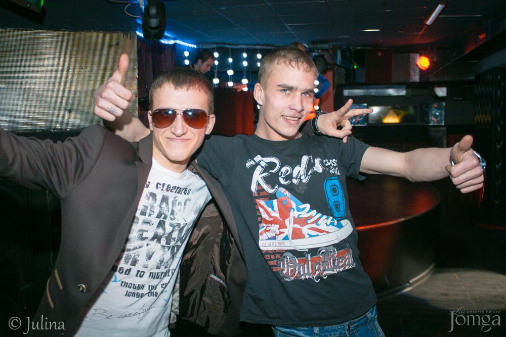 Фотография с Dj NIKI STOUN, DJ ARNESSI  в СТ КЛАБ 