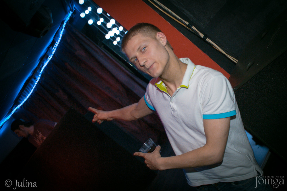 Фотография с Dj NIKI STOUN, DJ ARNESSI  в СТ КЛАБ 