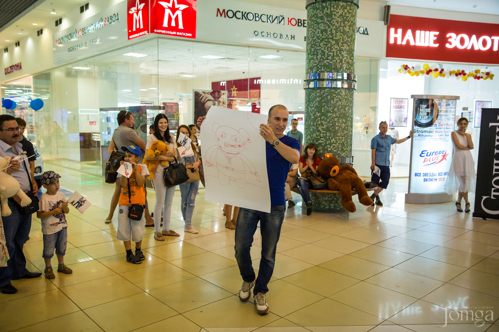 Фотография с Фотоотчет с премьерного показа Третий Лишний 2 в Синема Парк