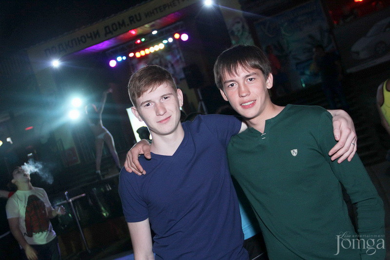 Фотография с Кира Стрельникова birthday party! в Сандали